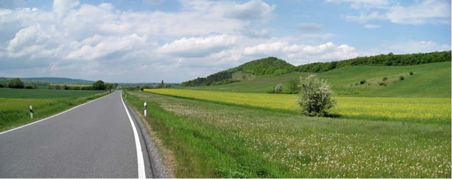 Strae zwischen Holzhausen und Mhlberg